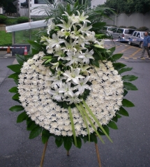 先烈永不忘（祭奠花圈）